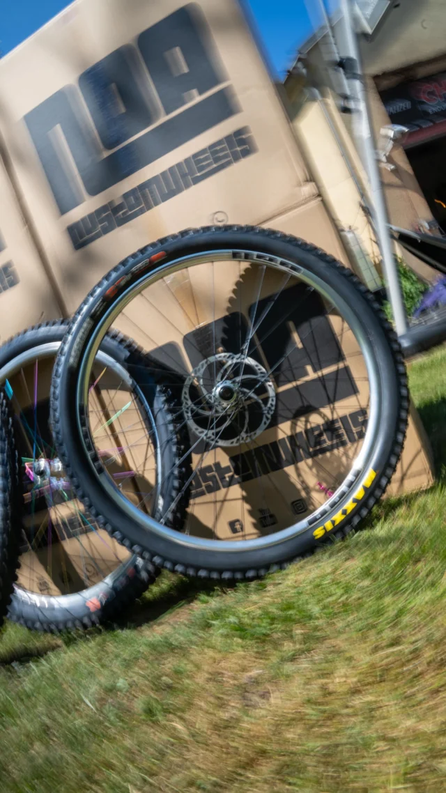 New partner alert – welcome @noa_hubs 😍
Built for speed, made to last – Noa Hubs is joining the Chili Enduro Series 2025 as an official partner! They’ll be bringing full race support to every stop, keeping your wheels spinning and your lines dialed. Catch them @ixsdirtmasters and all season long! 🔧🔥

Chili is supported by: 
@specialized_dach
@syntace_official
@fraezen_parts
@easy_frame_bikelackschutz 
@noa_hubs
@herobikes
@komoot 
@protentswitzerland
@maxxistires.de 
@mgs_motor_gruppe_sticht
@goprode
@birzman
@yfood_de
@mucoff
@magura_bicycle
@mtbnews 
@lines_mag 
@naudersamreschenpass 
@reschensee.lagodiresia
@3laenderenduro_trails 
@mtbzone_bikeparkgeisskopf
@chiliracingbrigade 
@ixsdirtmasters

#mememonday #chilimotion #hot #chili #enduromtb #emountainbike #emtb #endurorace #endurorennen #spiritofenduro #new #mtb #mtblife #enduroracing #enduro #mtblove #cycling #mtblifestyle #ride #bikes #mtbgram #bikepark #rideordie #protentswitzerland #DirtMasters #EnduroRace #ChiliEnduroSeries